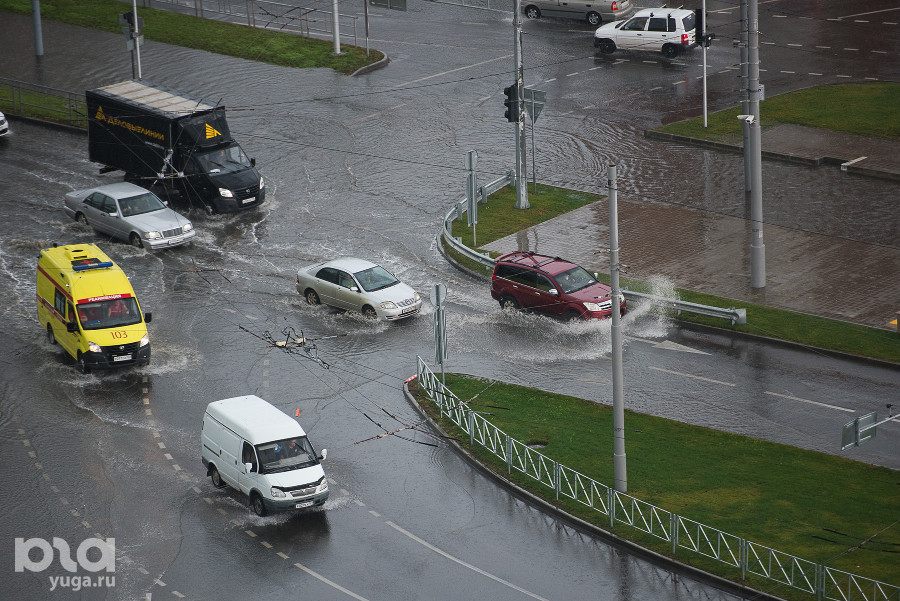 На Краснодар обрушился ливень. Какие улицы затопило?