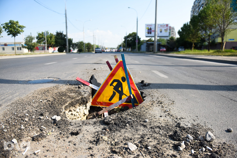 В Краснодаре отремонтируют дорогу и тротуар к школе в Новознаменском