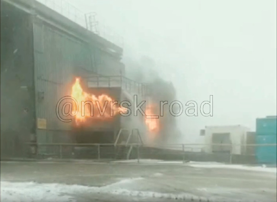 В Новороссийске произошел пожар на территории цемзавода