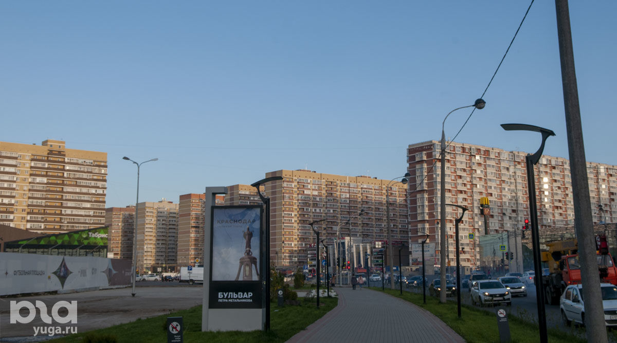 В Краснодаре дворы семи многоэтажек заливает фекалиями. Там не могут найти  хозяина насосной станции