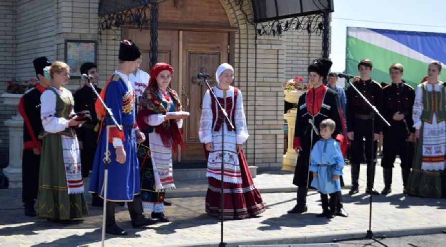 Погода в краснодарском крае северском районе. Станица Северская храм Спиридона. Станица Северская Краснодарский край население 2020. Станица Северская казаки. Станица Северская Краснодарский край Церковь.