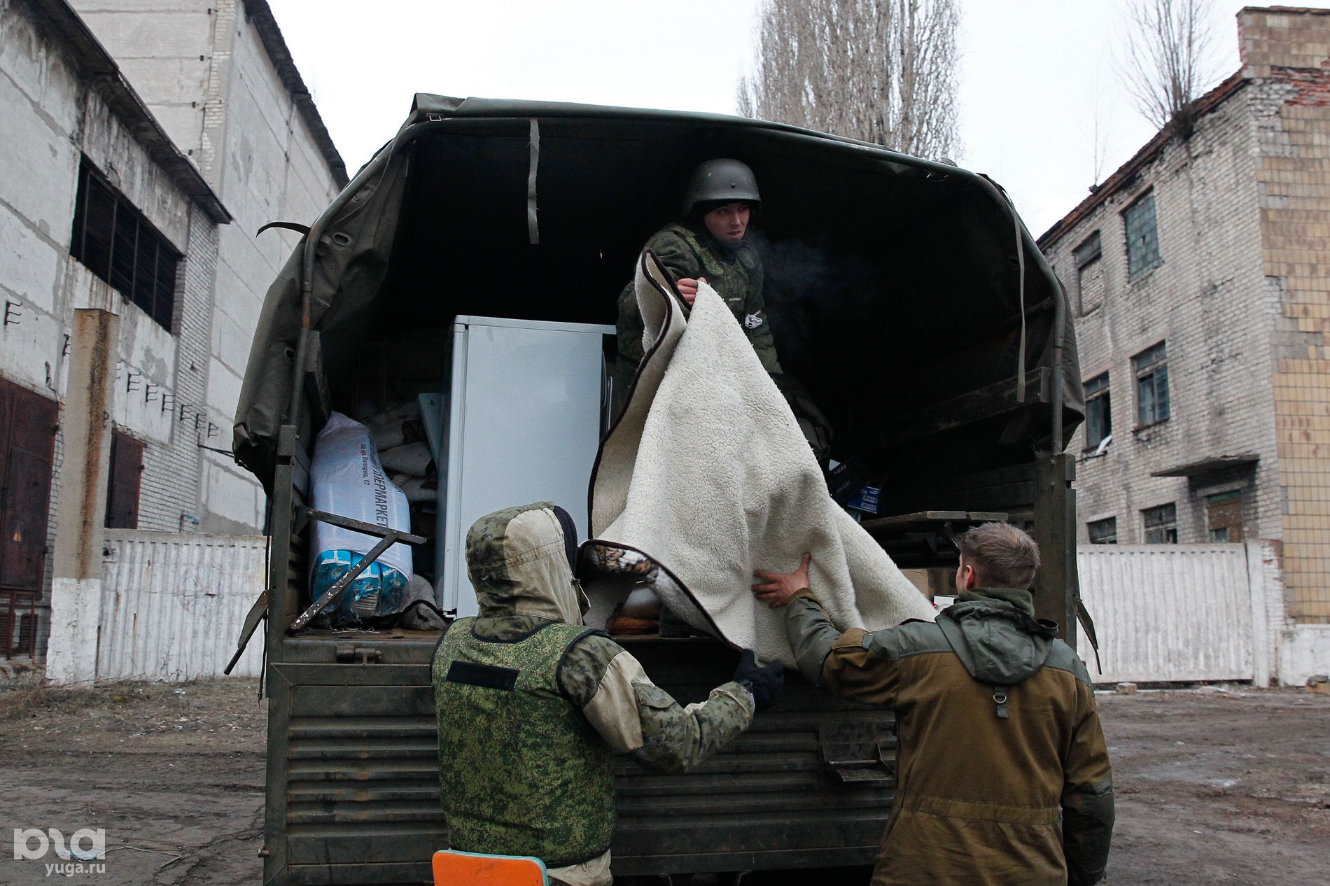 Форум угле. Углегорск Донецкая область 2014. Углегорск ДНР 2022. Мародерство русских солдат.