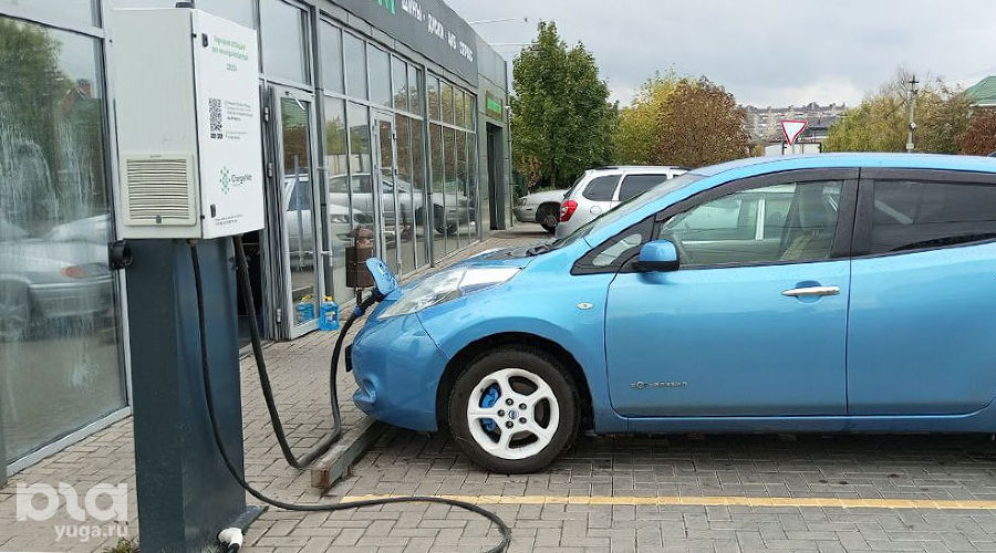 Электроавтомобиль Nissan Leaf © Фото Андрея Малеванного, Юга.ру