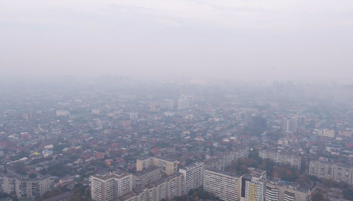 Смог над Краснодаром в воскресенье, 17 октября © Фото Кирилла Панькова, Юга.ру