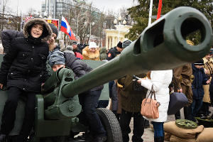 Реконструкция Дня освобождения Краснодара от фашистов © Елена Синеок, ЮГА.ру