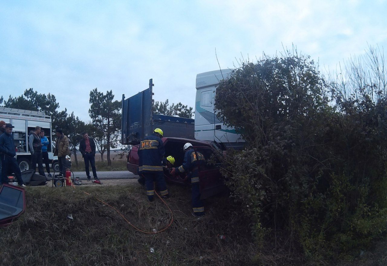 В Крыму у села Приятное Свидание в ДТП пострадала женщина | 28.10.2016 |  Краснодар - БезФормата