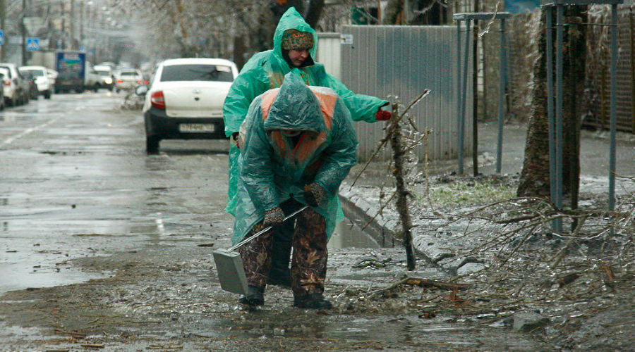 Последствия ледяного дождя в Краснодаре © Влад Александров, ЮГА.ру