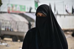 Женщина в никабе © Фото пользователя أخٌ‌في‌الله сайта unsplash.com