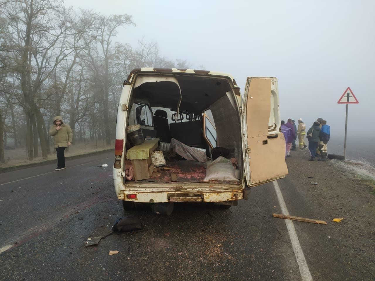 В грузовой «Газели», которая попала в смертельное ДТП на Кубани, перевозили  на лавках 15 человек | 27.11.2020 | Краснодар - БезФормата