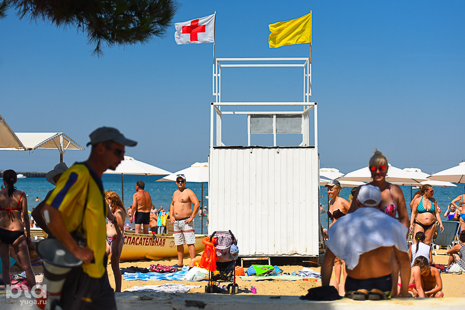 В Ейском районе и Анапе запретили купаться в море. В Краснодарском крае  действует штормовое предупреждение